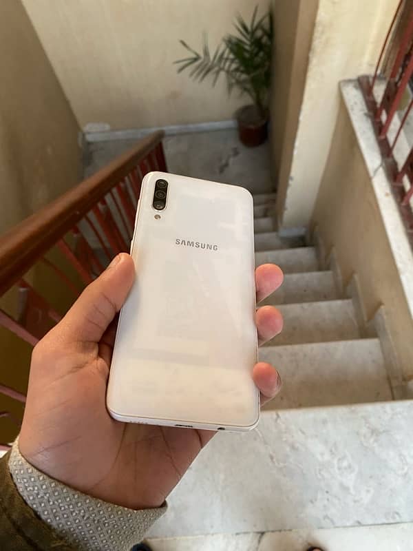 Samsung Galaxy A30s 10/10 5