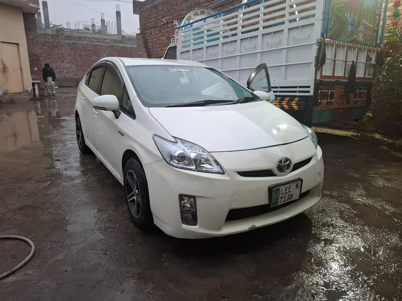 Toyota Prius 2016 3