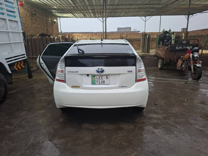 Toyota Prius 2016 4