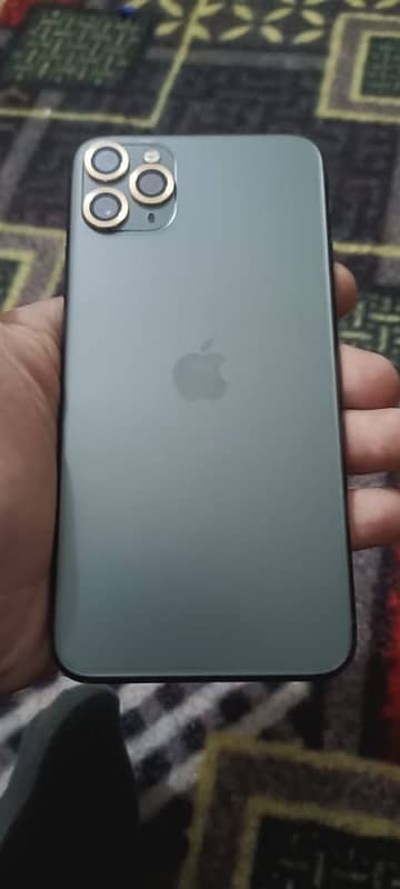 i phone 11 pro max LLA MODEL  4 MONTH SIM WORKING 0