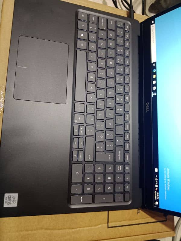 Dell Vostro 5590 8