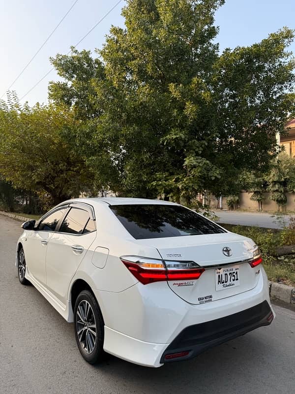 Toyota Corolla Altis 2022 5