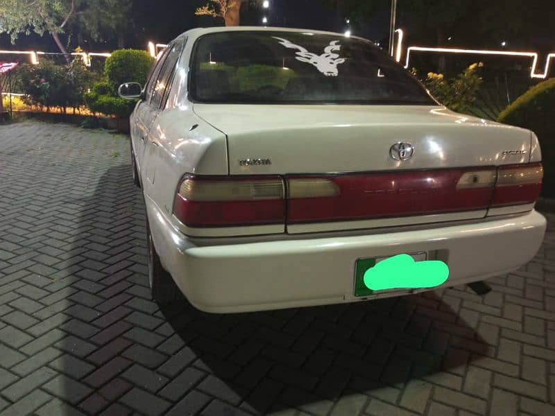 Toyota Corolla XE 1999 3