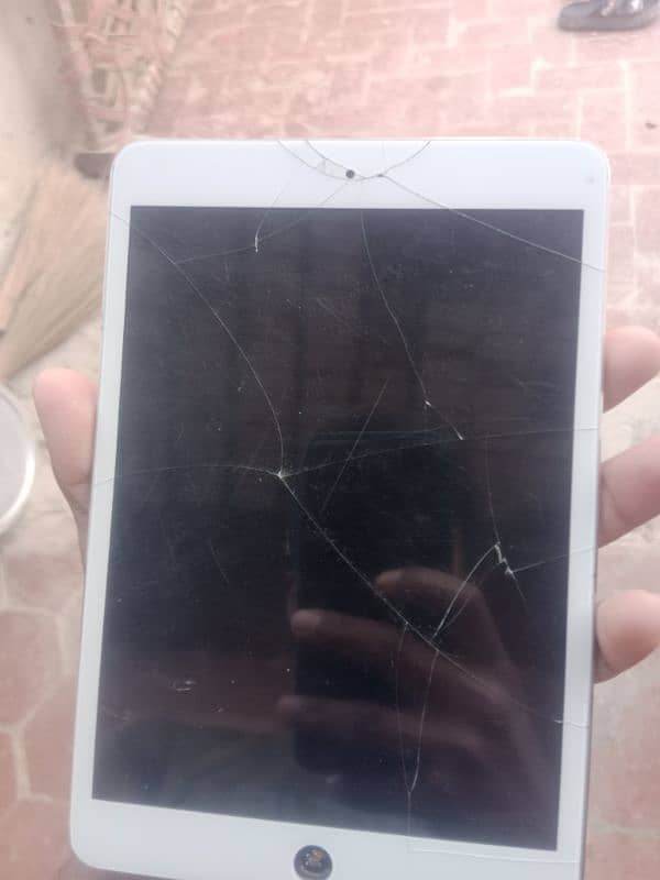 03360600228 ipad for sale 3