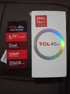 TCL 40se lush condition mobile with box and original charger