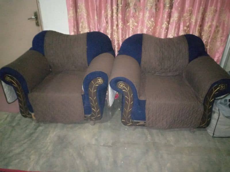 Sofa set, Luxury sofa set, beautiful color and condition. 3