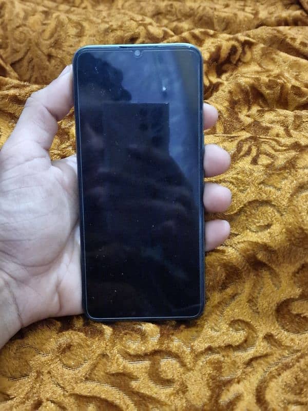 realme 5i 0