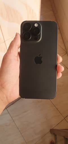 Iphone 15 Pro Max JV 256GB 98% Health 198 Cycle Black Titanium