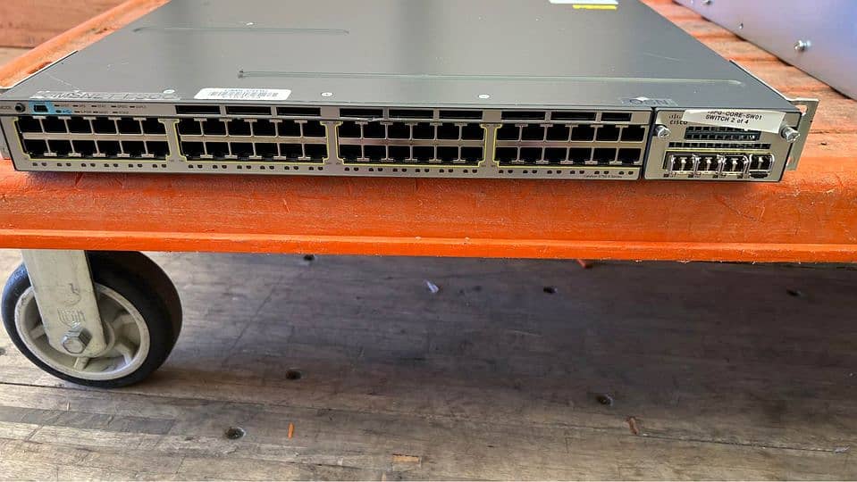 Cisco WS-3750X-48PS , Layer 3 Switch with 1100 Watt Power Supply 1