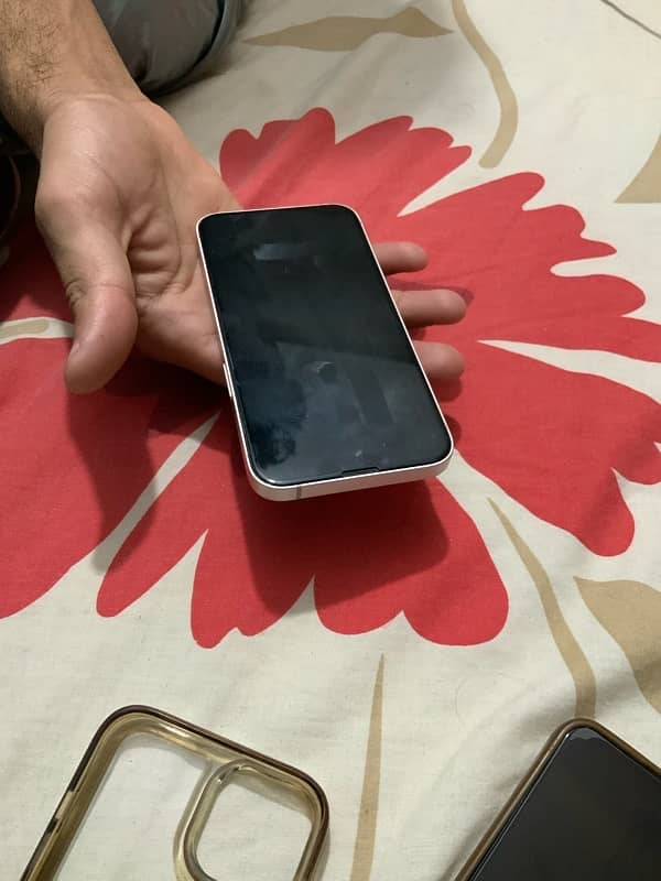 iPhone 13 jv 128GB 84 battery health only phone 2