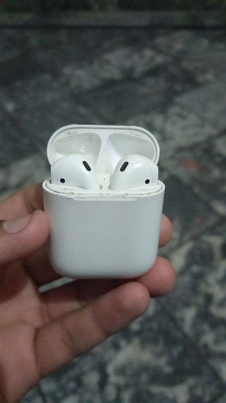 Apple Airpods Gen 2 1