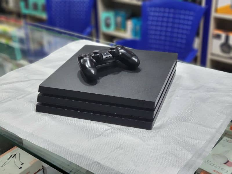 PS4 pro 1 tb Playstation 4 pro 0