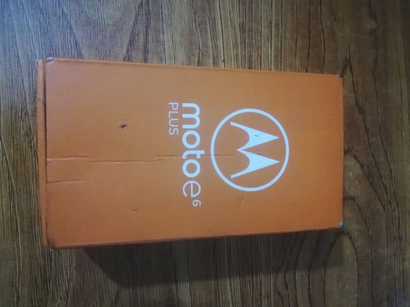 Moto e6 plus 4