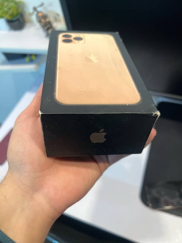 iPhone 11 Pro 256gb dual pta approved with box read description 8