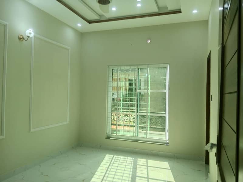 Prime Location House Sized 5 Marla In Jubilee Town - Block F 2