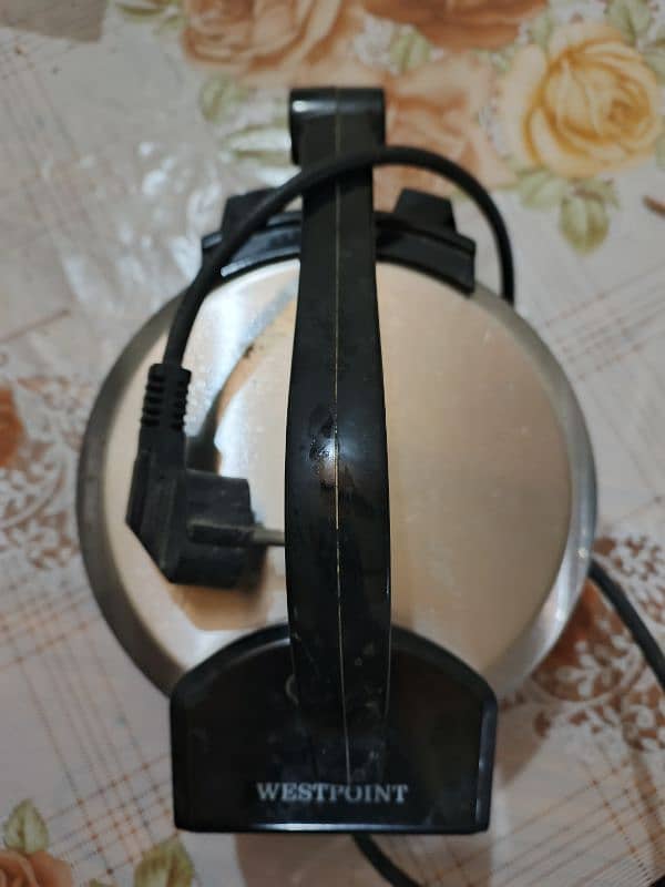 West Point roti maker 8inch 1200W WF6513 (price negotiable) 0