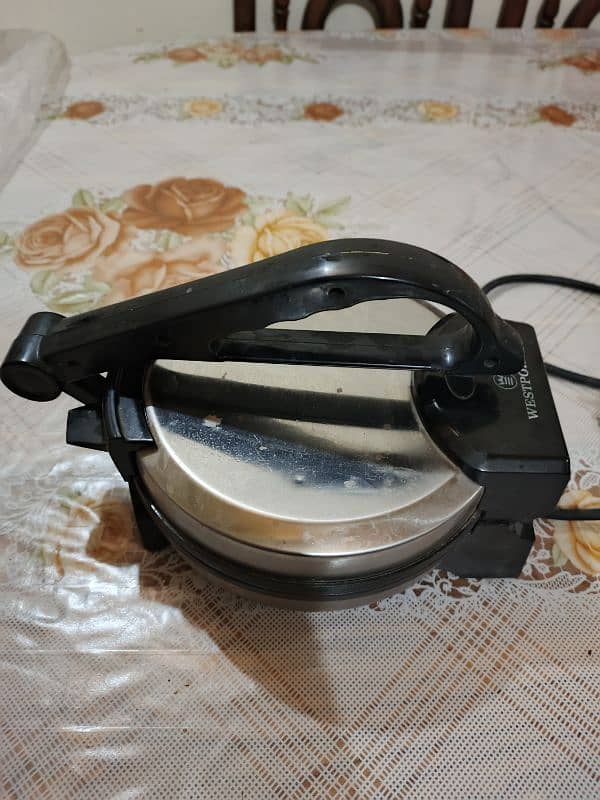 West Point roti maker 8inch 1200W WF6513 (price negotiable) 1