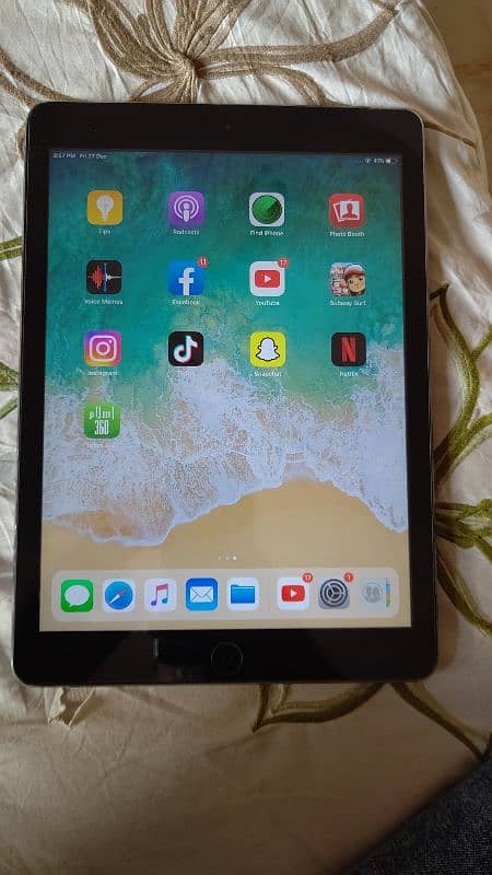 iPad air hai GB 32 all ok  iPad or cable hai  exchange possible hai 0