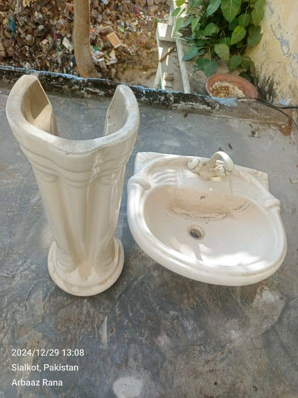 Wash Basin For Sale in Off White Colour With Mixer 3