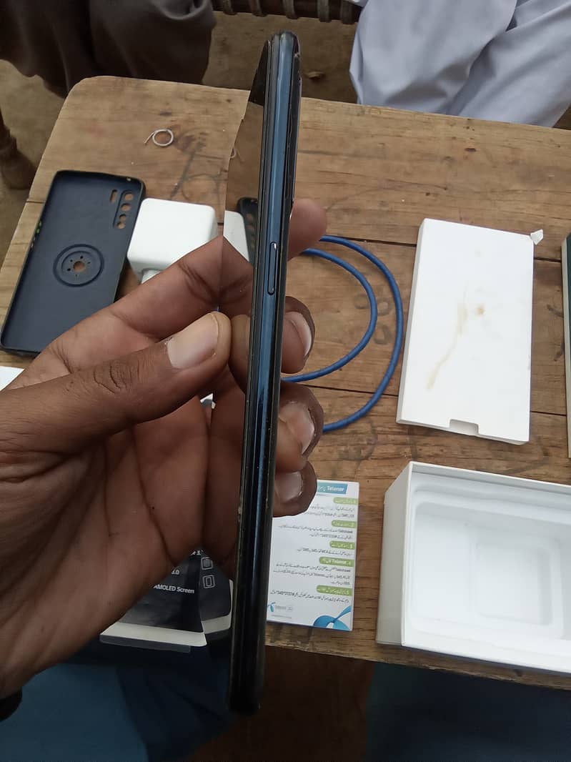 Oppo f15 fresh condition 3