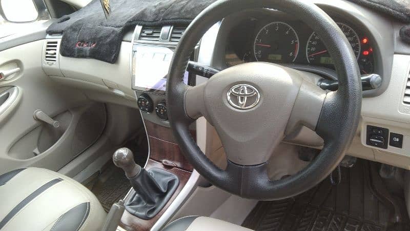 Toyota Corolla 2.0 D 2011 14