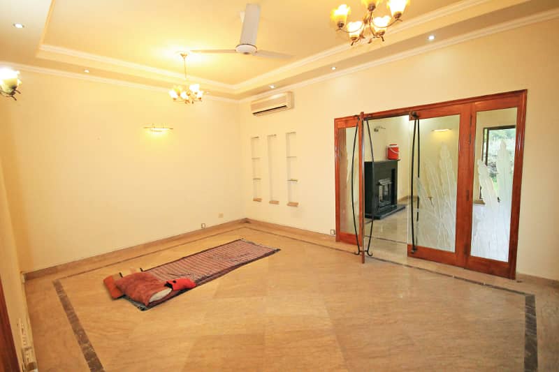 Cantt Properties offer 2 Kanal house with solar system availabel for rent in DHA phase 3 15