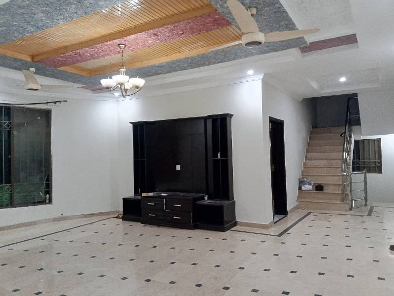 1 Kanal Upper Portion for Rent 8