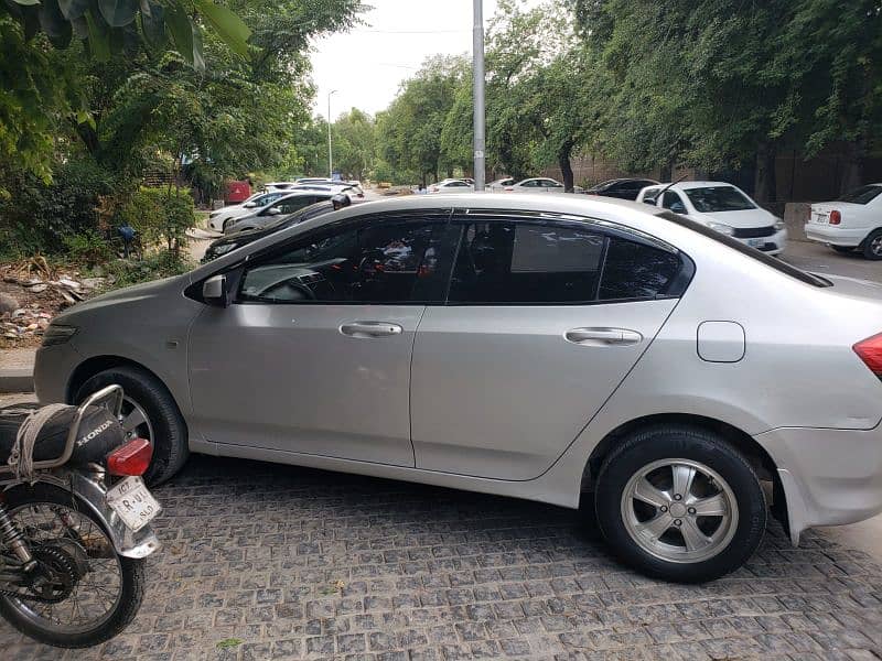 Honda City IVTEC 2011 manual 3