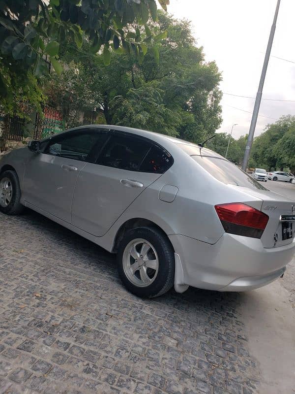 Honda City IVTEC 2011 manual 4