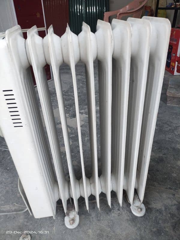 IGENIX Oil Filled Rediator Heater Imported from UK 2