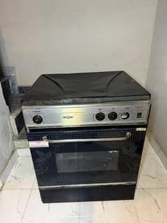 Oven working and in a very good condition