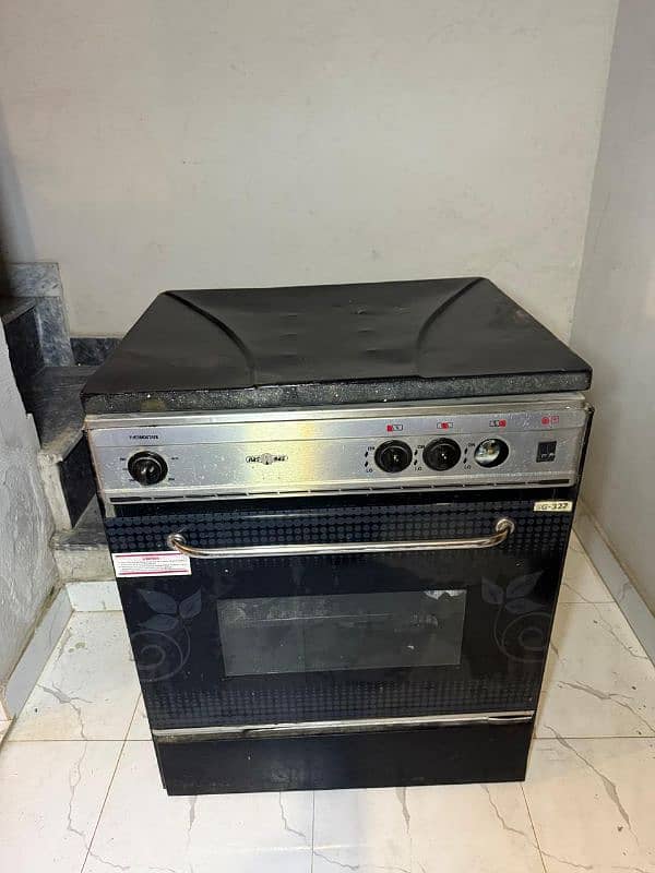 Oven working and in a very good condition 0