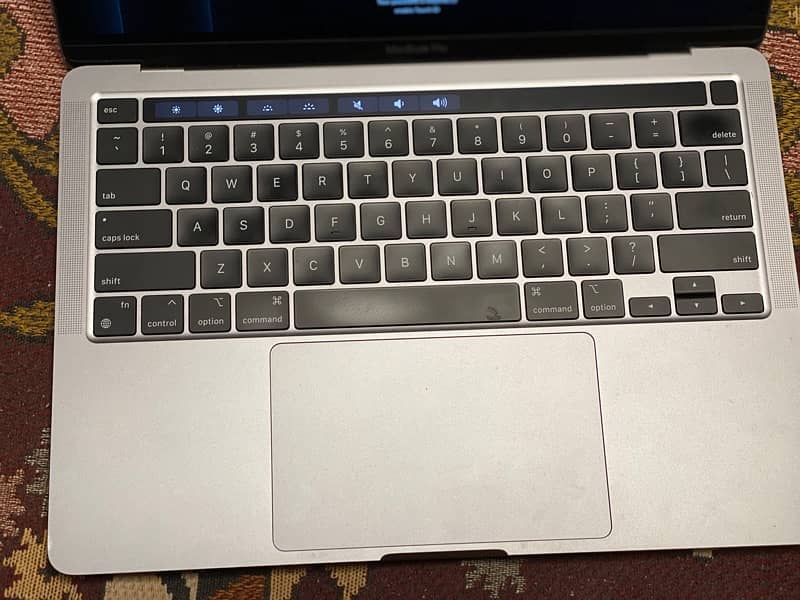 MacBook Pro M1,2020 1