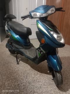 Electric scooty