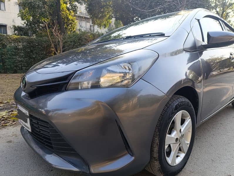 Toyota Vitz 2015 F 1.0 2