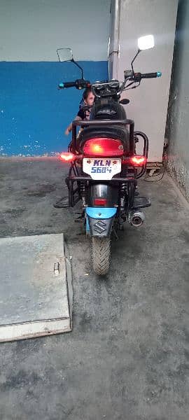 Suzuki 150 SE 6