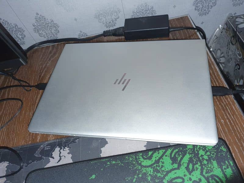 Hp elitebook 840 g5 touch i5 8th gen 2