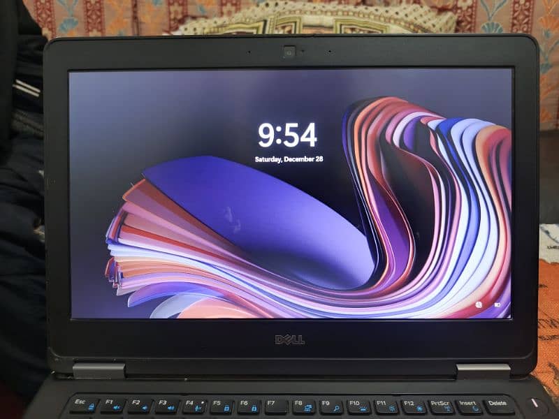 Dell Latitude E5270 - 8GB & 128GB 1