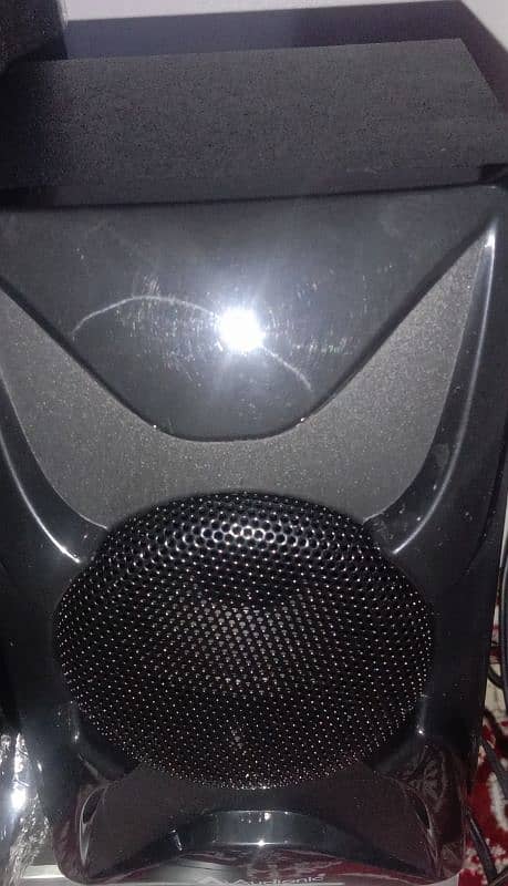 Audionic Speakers 1