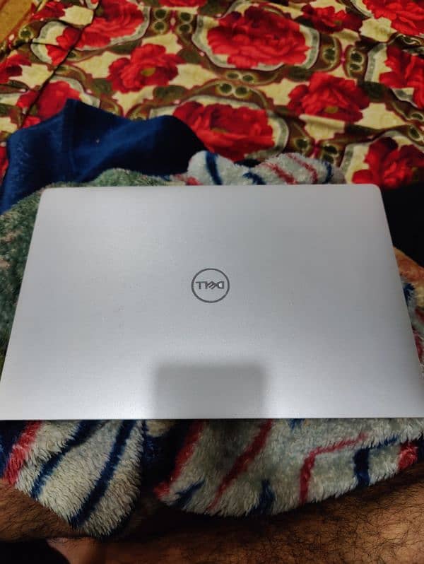 Dell XPS 13 i7 8th gen 4k display slim modal 2