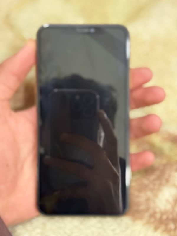 Apple iphone 11 pro max {non pta} 5