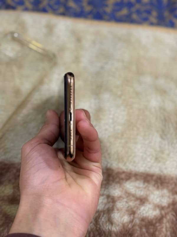 Apple iphone 11 pro max {non pta} 7