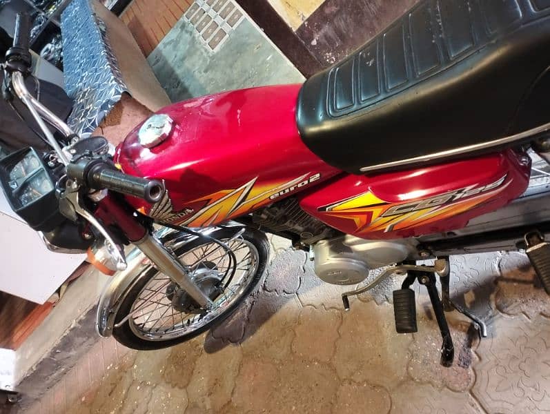 Honda 2021 modle urgent sale lush condition total jenion final 130000 0