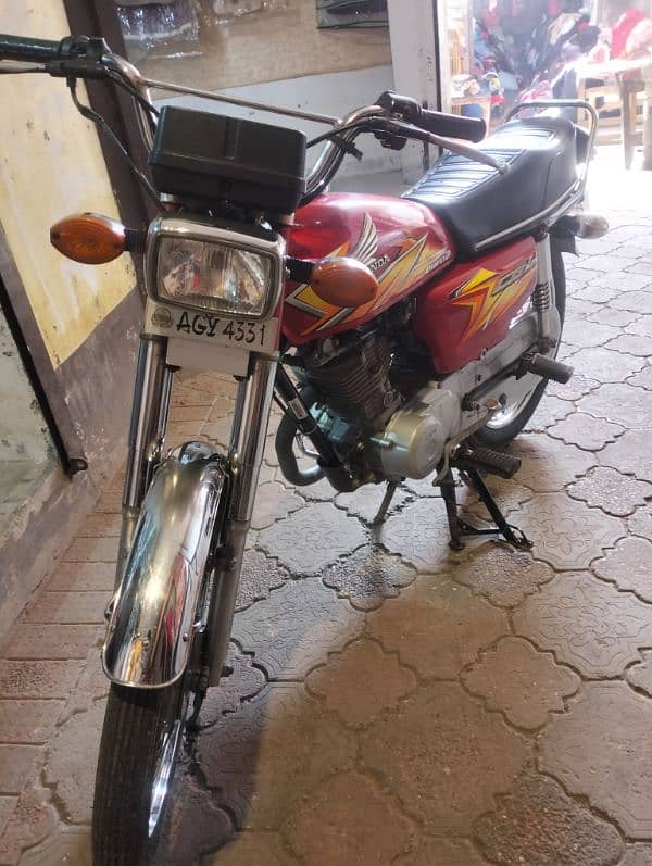 Honda 2021 modle urgent sale lush condition total jenion final 130000 4