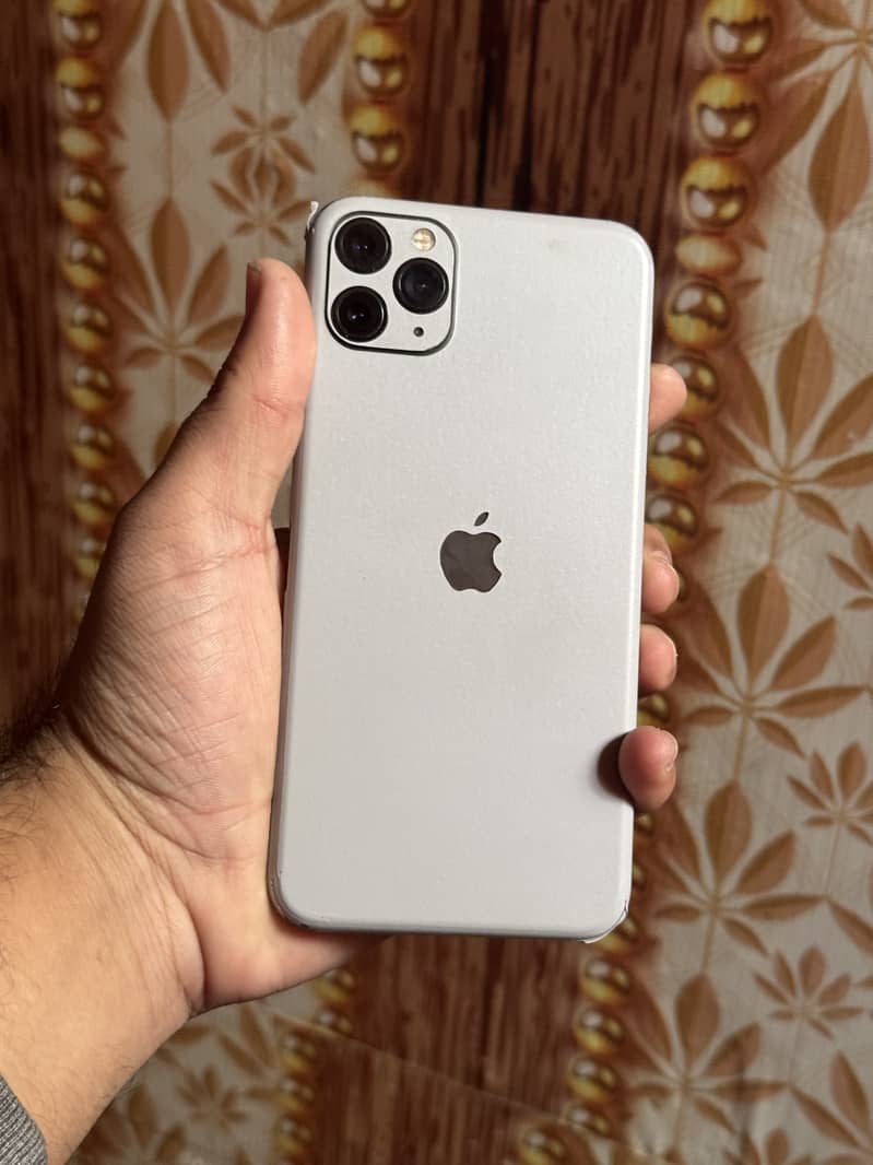 Apple iPhone 11 Pro Max 3