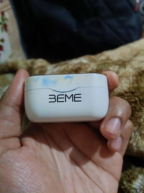 beme solar charging buds 3