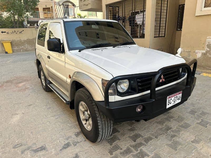 Mitsubishi Pajero 1990 0