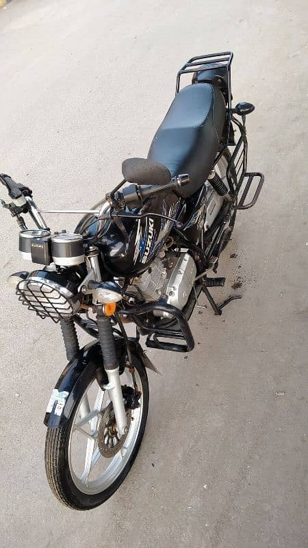 Suzuki GS150 SE 2021 4