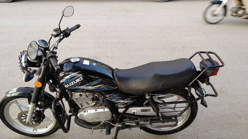 Suzuki GS150 SE 2021 6