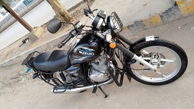 Suzuki GS150 SE 2021 11